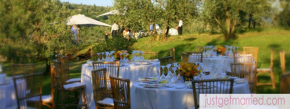 tuscany-outdoor-garden-reception-wedding-ceremony-italy-justgetmarried.com