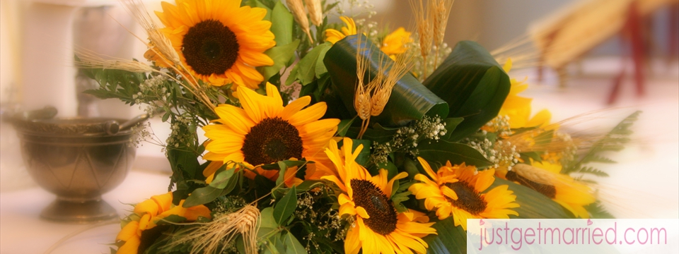 wedding-flowers-bouquet-san-gimignano-tuscany-italy-justgetmarried.com