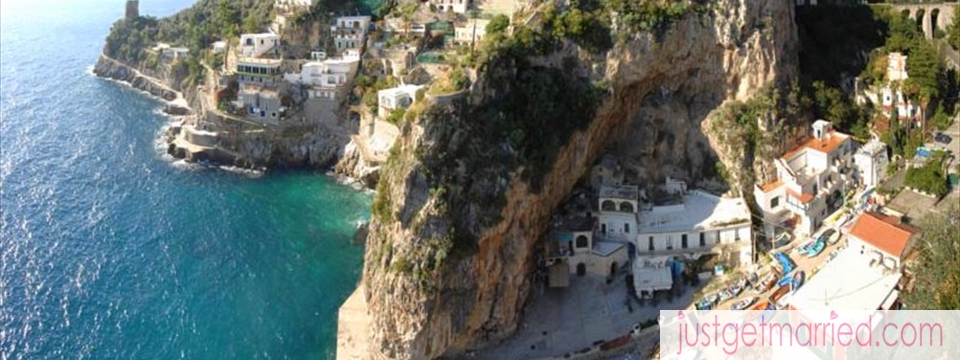 praiano-beach-wedding-symbolic-ceremony-venue-italy-justgetmarried.com