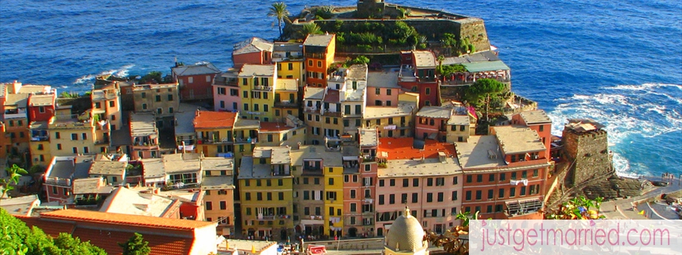 wedding-in-vernazza-italian-riviera-location-italy-justgetmarried.com